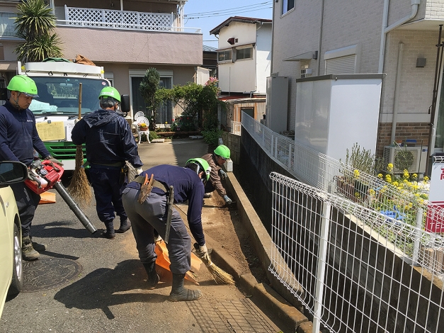 �������饹�����Ȥ���W�ͤγ�����˥塼���빩���Ǥ����褺�Ͽ��ϵڤӥ��åɥǥå���ű��Ⱥ������ߤ�Ԥ��ޤ�����