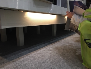 �礭��ĥ��Ф����ե����η�����褫����������LED�饤����������֡�