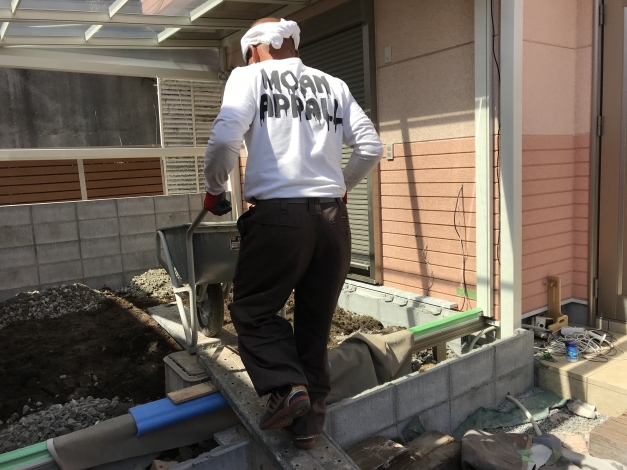 �����ƥ롼����غ٤�­���Ĥ�Ȥäƿ��Ť˿ʤߡ��롼���������Ƥ����ޤ���