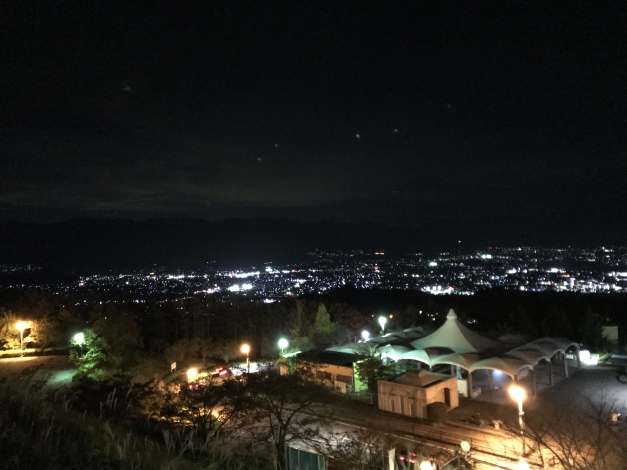 ���ޥۤμ̿��ʤΤǼ̤�ϥ��ޥ����Ǥ�������������ʤ����Ǥ���������3����ʡɤΰ�Ĥˤ����Ф�Ƥ���Ȥλ��Ǥ��衣