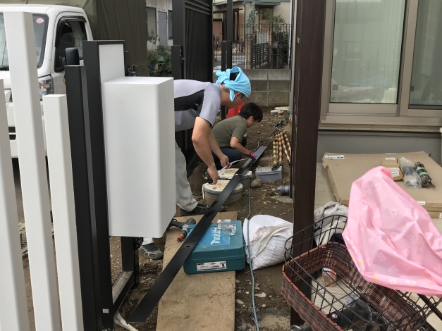 ���˺�ȤϿʤߡ��ŵ��������ե졼�ॢ������ؤΥ�����饤�����ֹ�����Ϥ�ޤ�����
